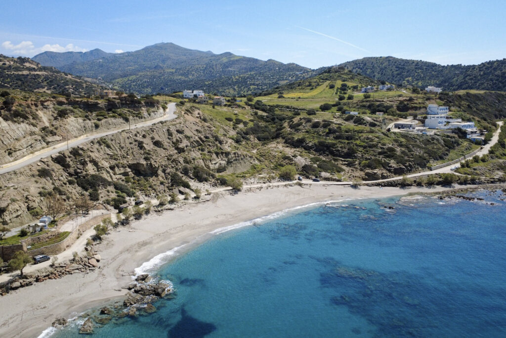 Best 10 Beaches in Crete, Greece pexels mike kw 318038097 37047346 (2)