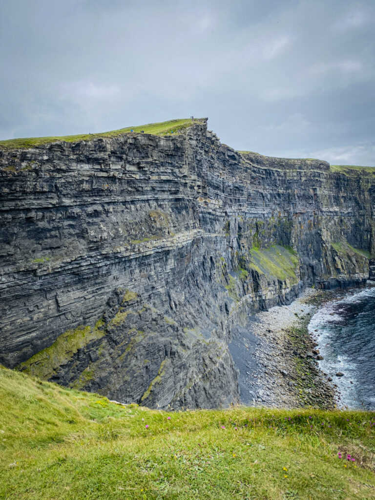 Best Attractions in Ireland cliffs of moher 04