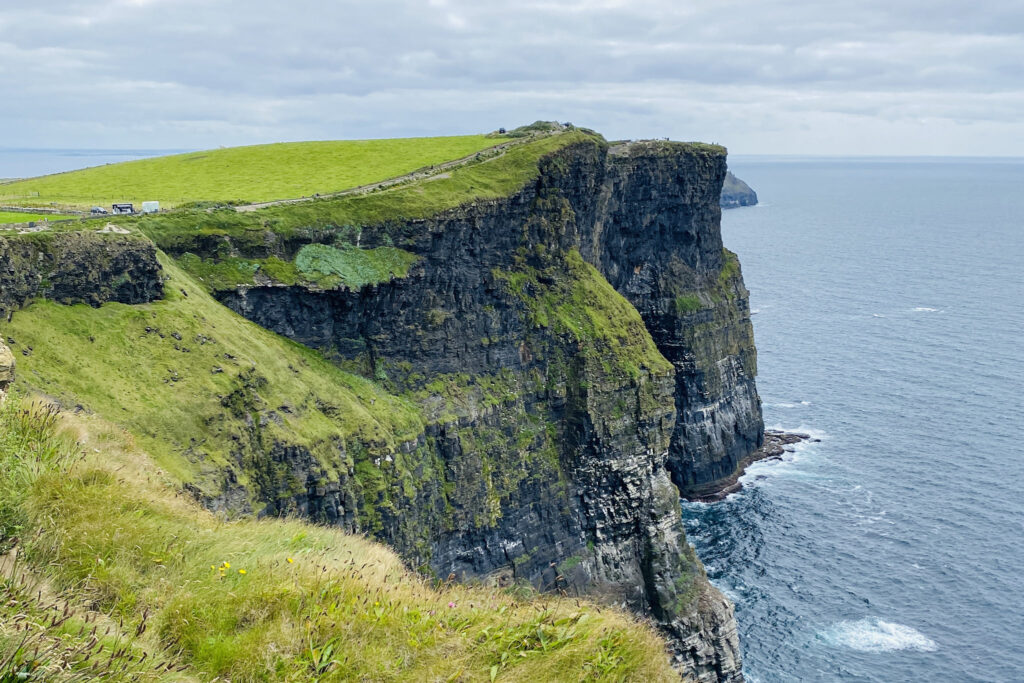 Best Attractions in Ireland cliffs of moher 08