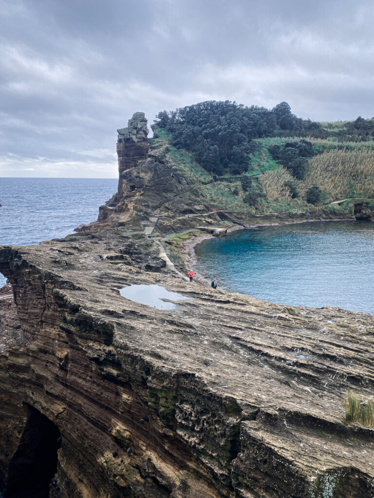 Top Things to Do in São Miguel, Azores Taking a day trip boat tour to swim and snorkel inside the volcanic crater of Ilhéu de Vila Franca do Campo, São Miguel.